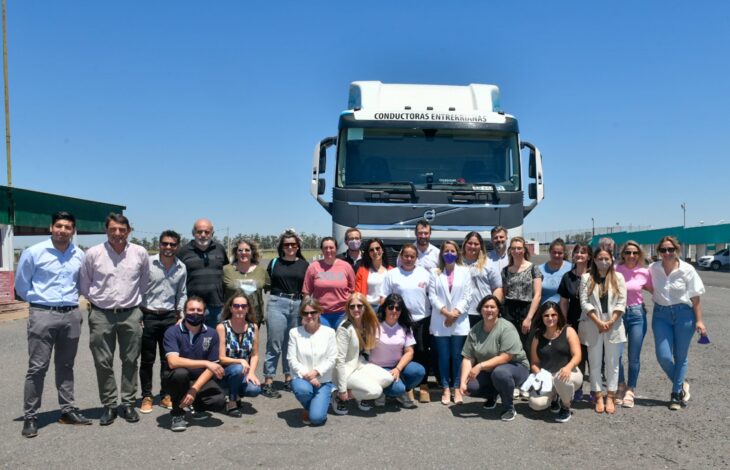 Las mujeres del programa “Conductoras entrerrianas” obtuvieron su licencia para conducir transporte de cargas